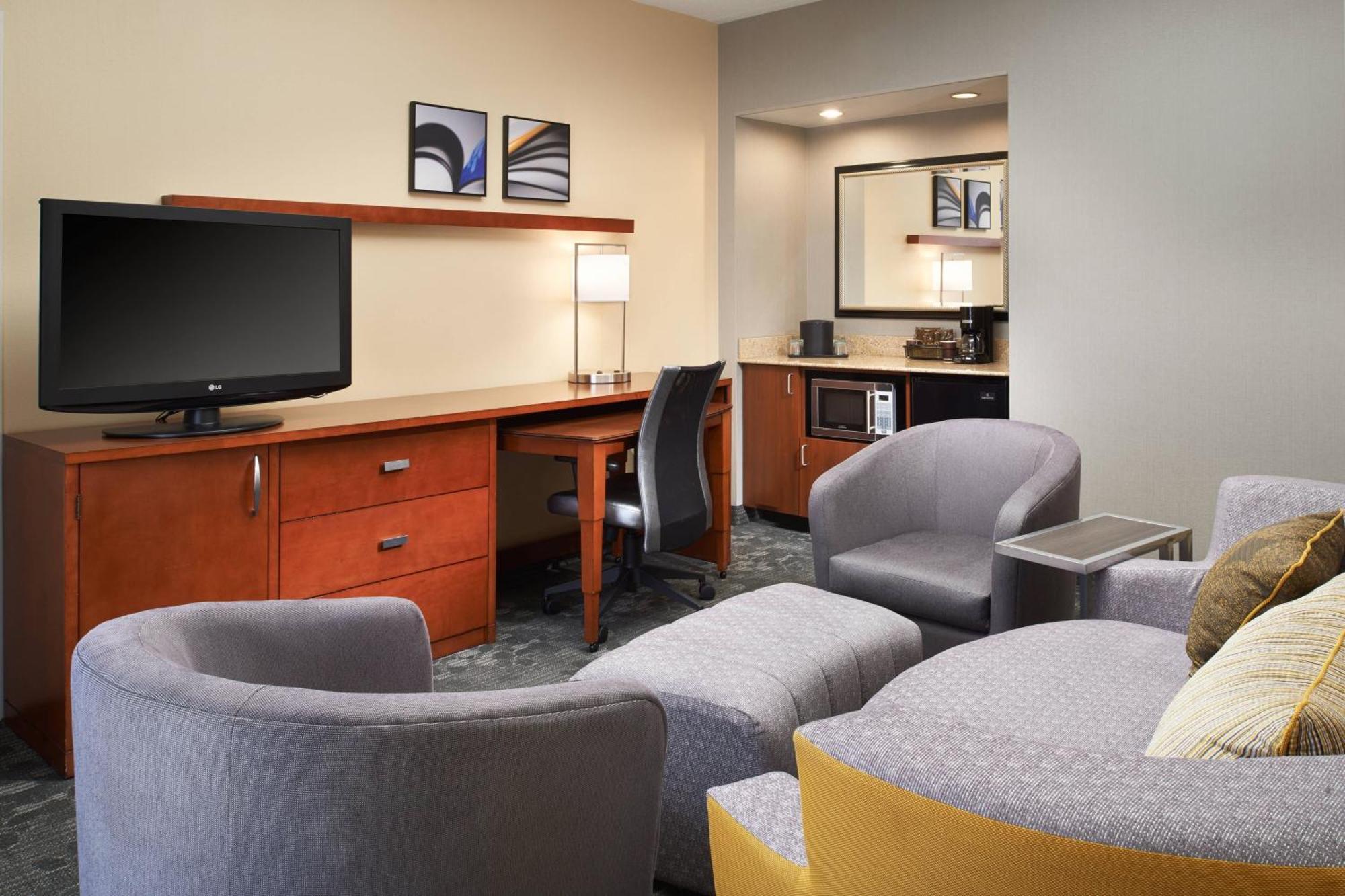 Courtyard By Marriott Minneapolis-St. Paul Airport Mendota Heights Exterior photo