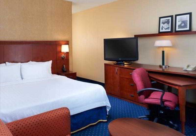 Courtyard By Marriott Minneapolis-St. Paul Airport Mendota Heights Room photo